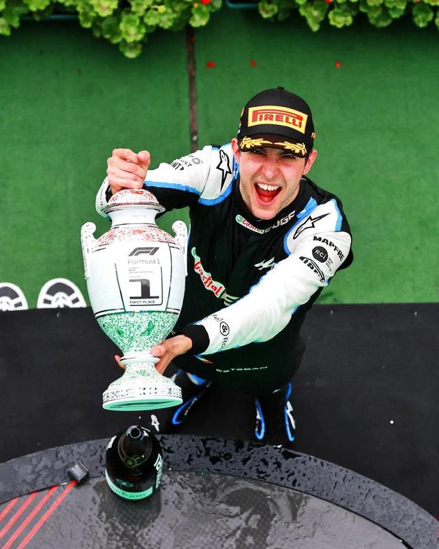 爱游戏大厅-哈斯车队横扫梅赛德斯，佩雷兹关键制胜