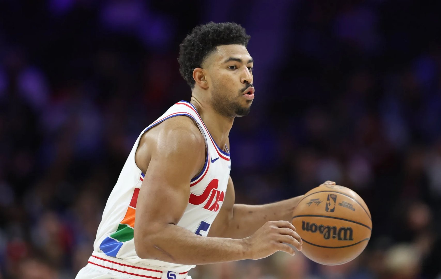 爱游戏入口-鹈鹕逆转雄鹿,范弗利特统治全场