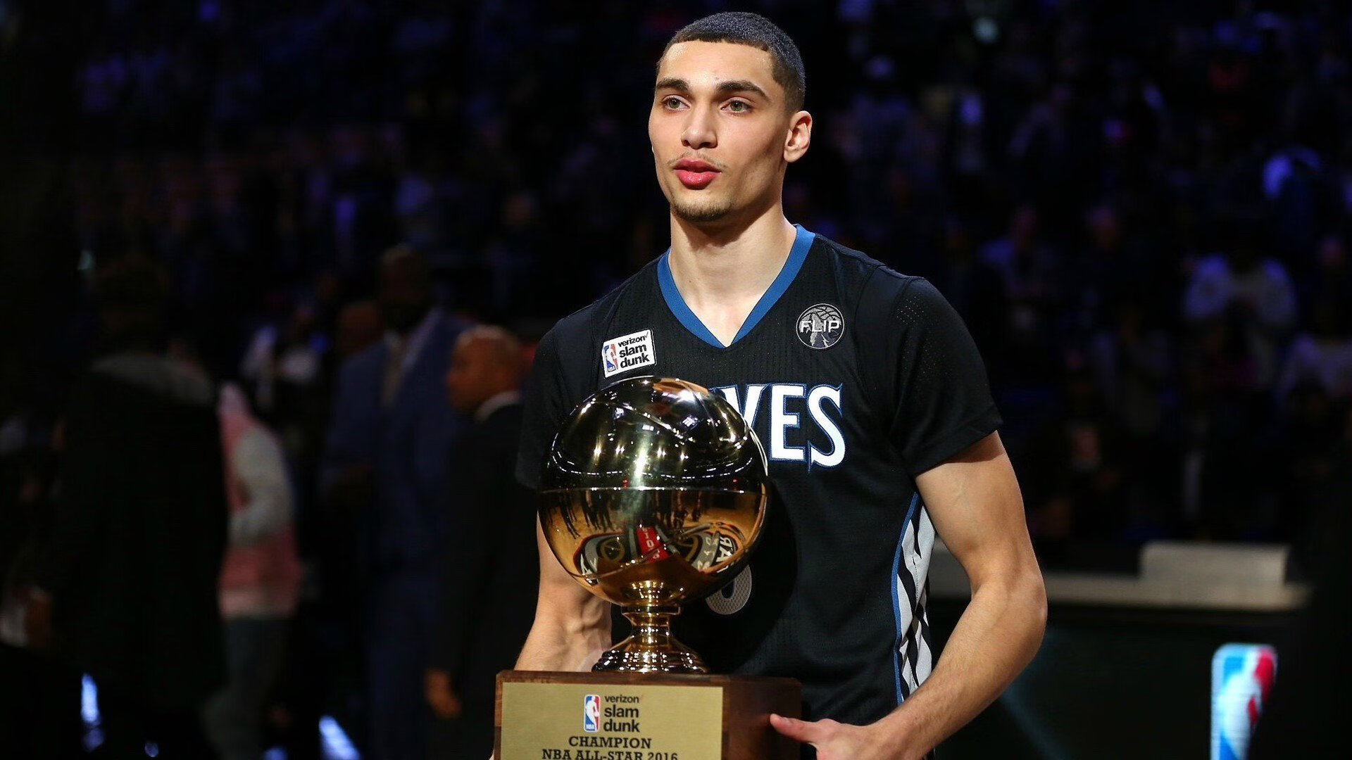 ayx世界杯2026-欧冠决赛塔图姆接管比赛，热火险胜快船，体育精神的跨时空交响